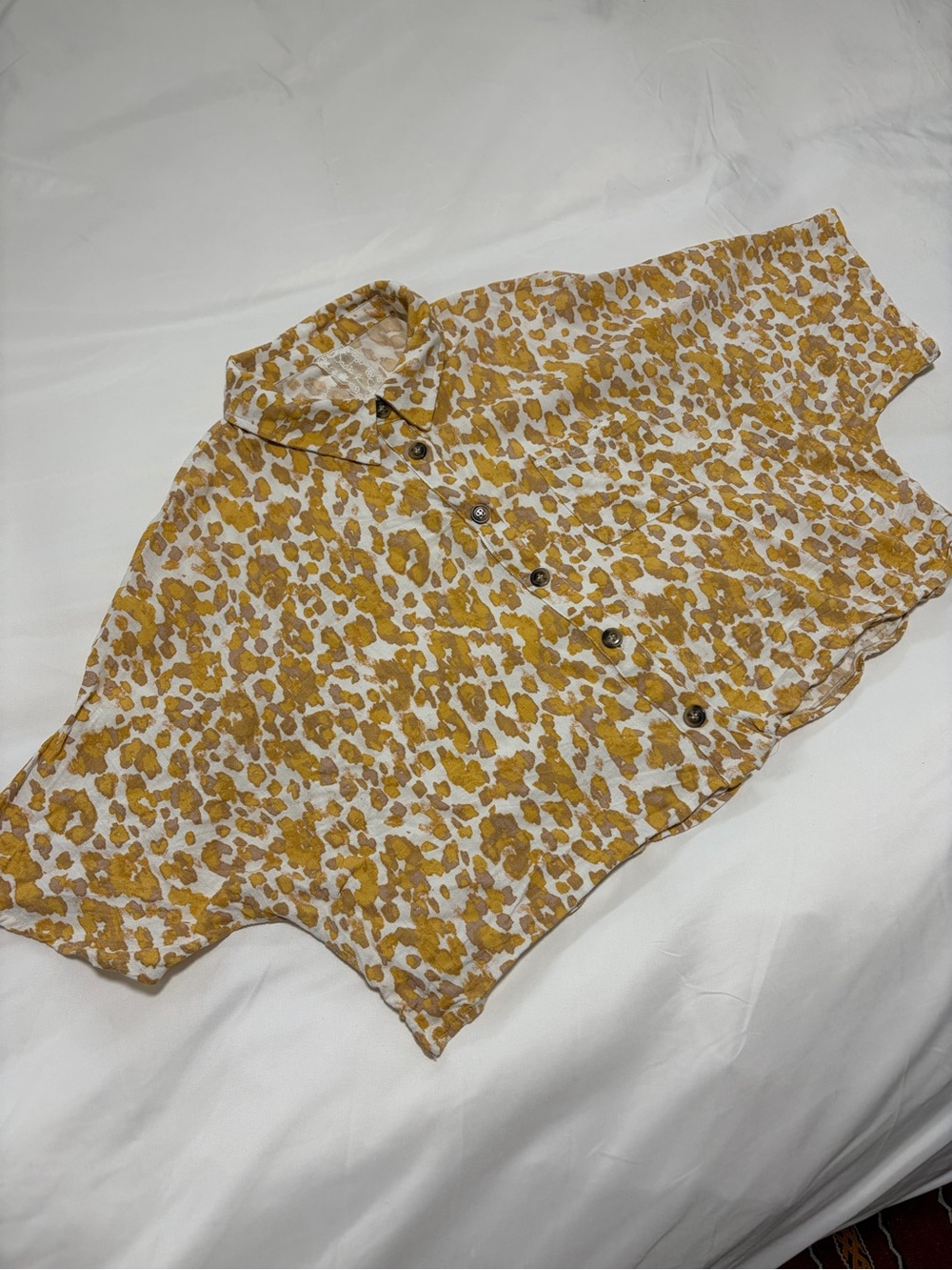 sadie and sage cropped button up leopard shirt